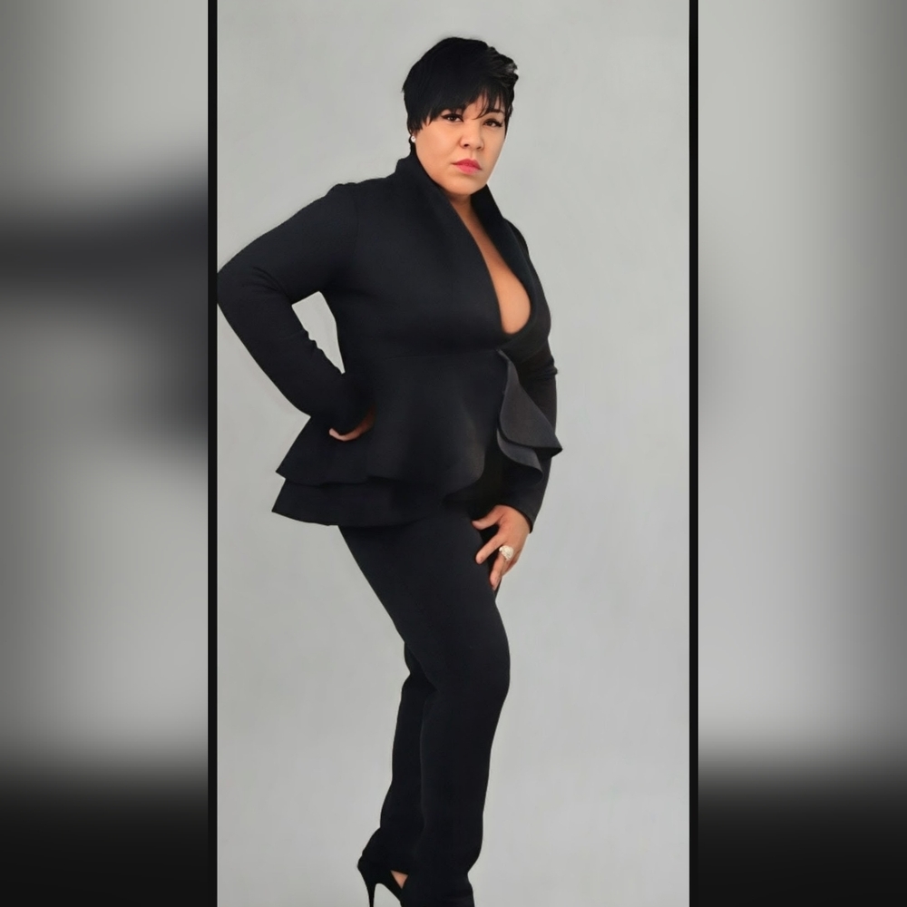 WinWin Black Scuba Peplum Top & Legging Set | Plus Size 2X | Stretch Outfit